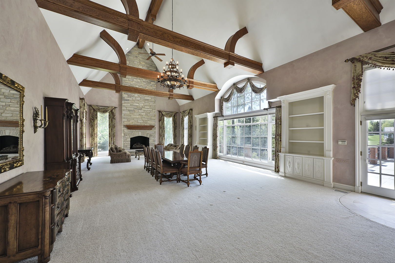 1661 Balmoral Lane Property Photo 3