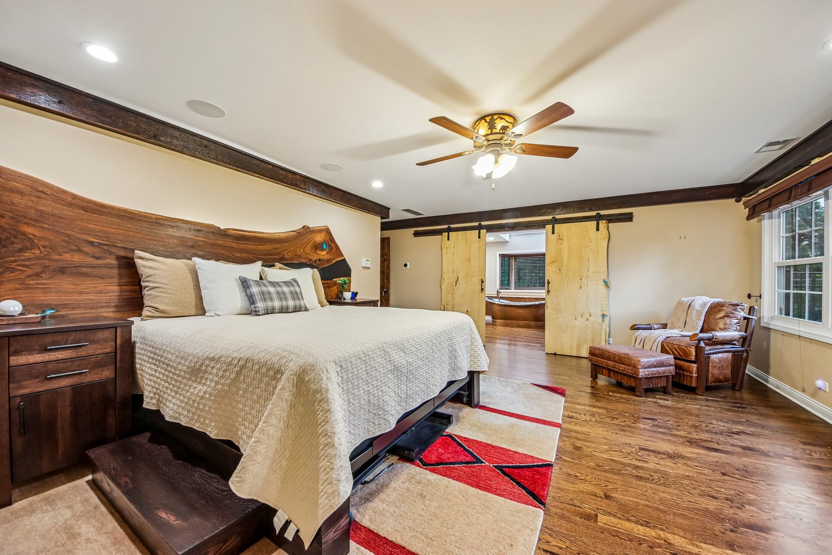 10 Elm Street Property Photo 27