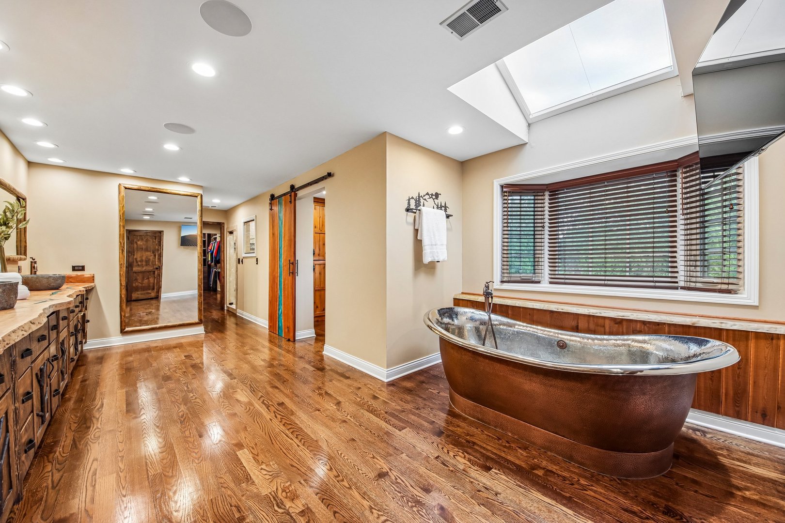 10 Elm Street Property Photo 30