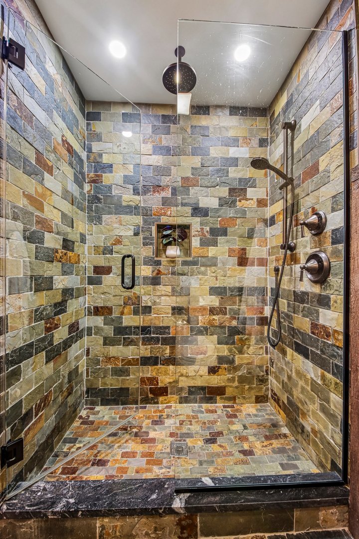 10 Elm Street Property Photo 42