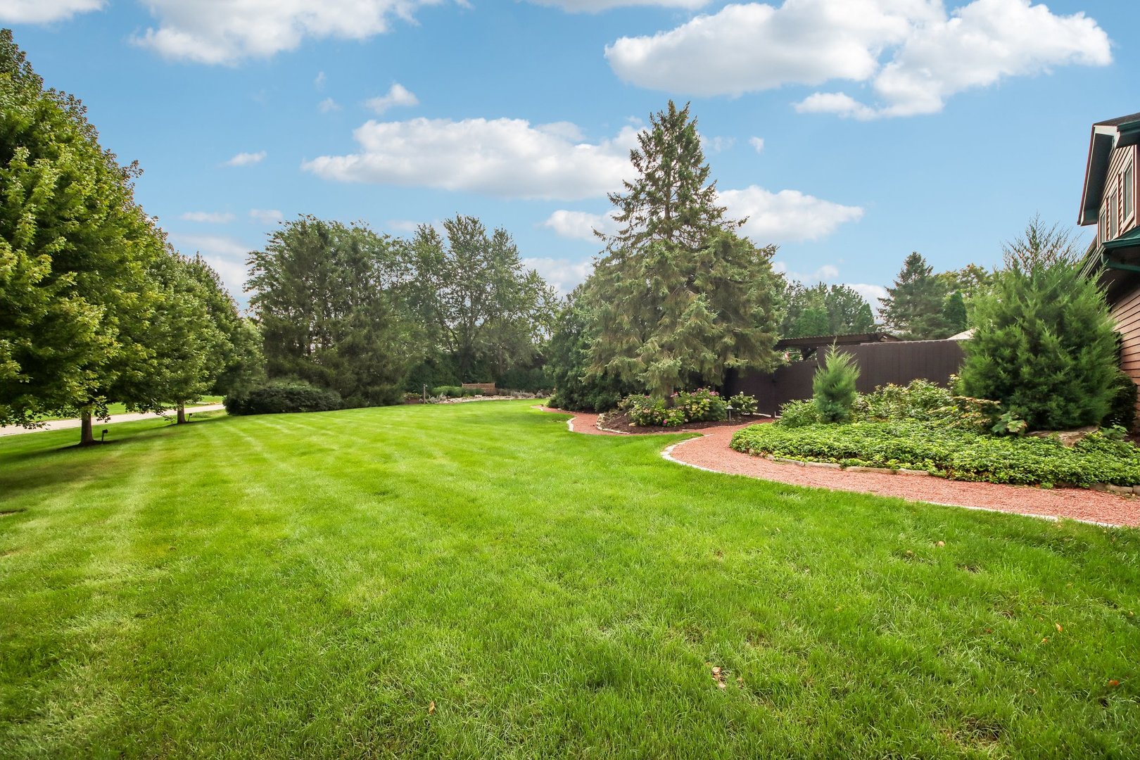 10 Elm Street Property Photo 77