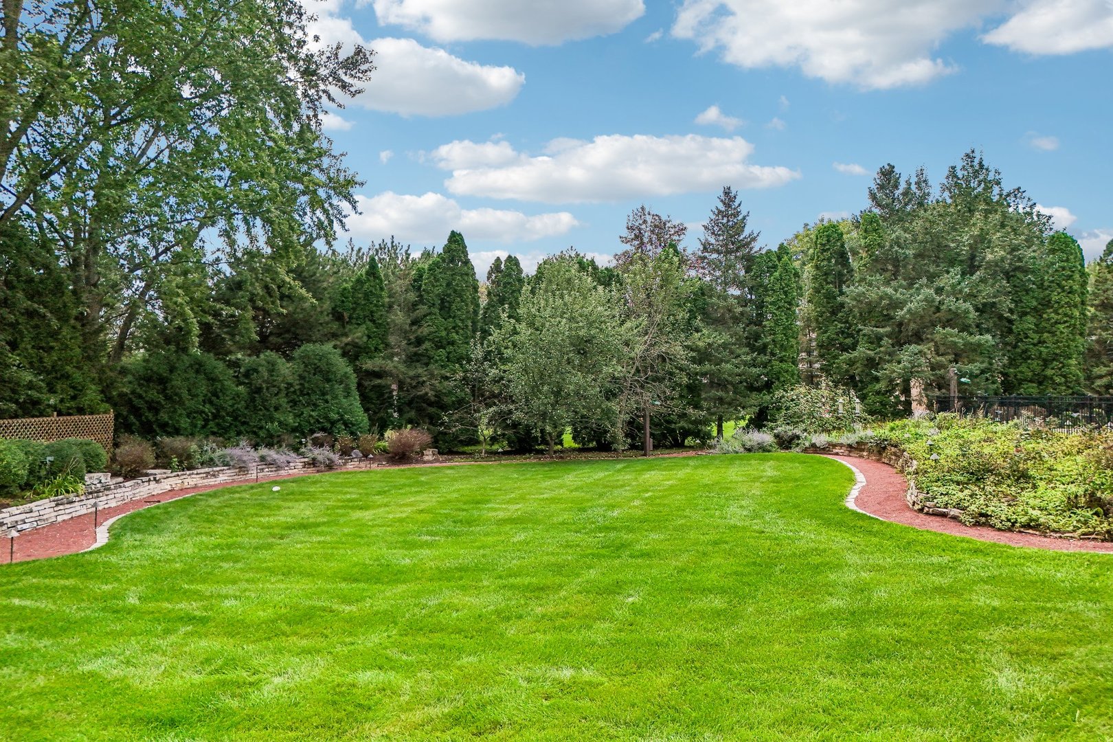 10 Elm Street Property Photo 80