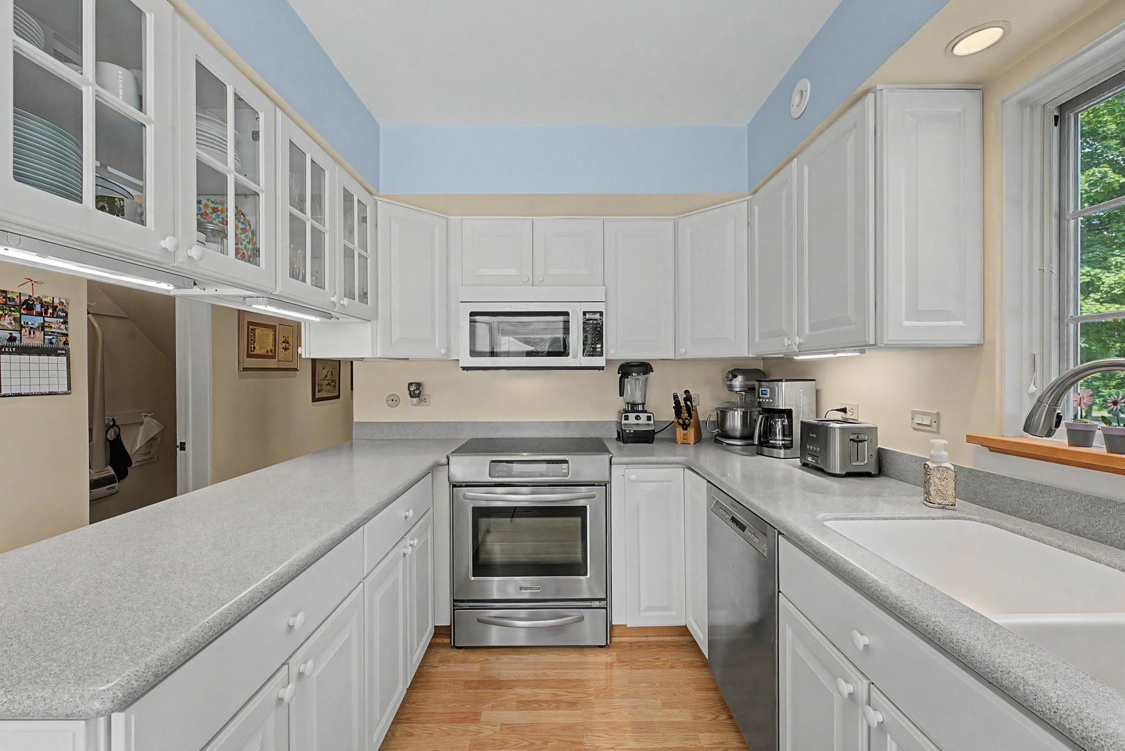 9000 Wolf Road Property Photo 21