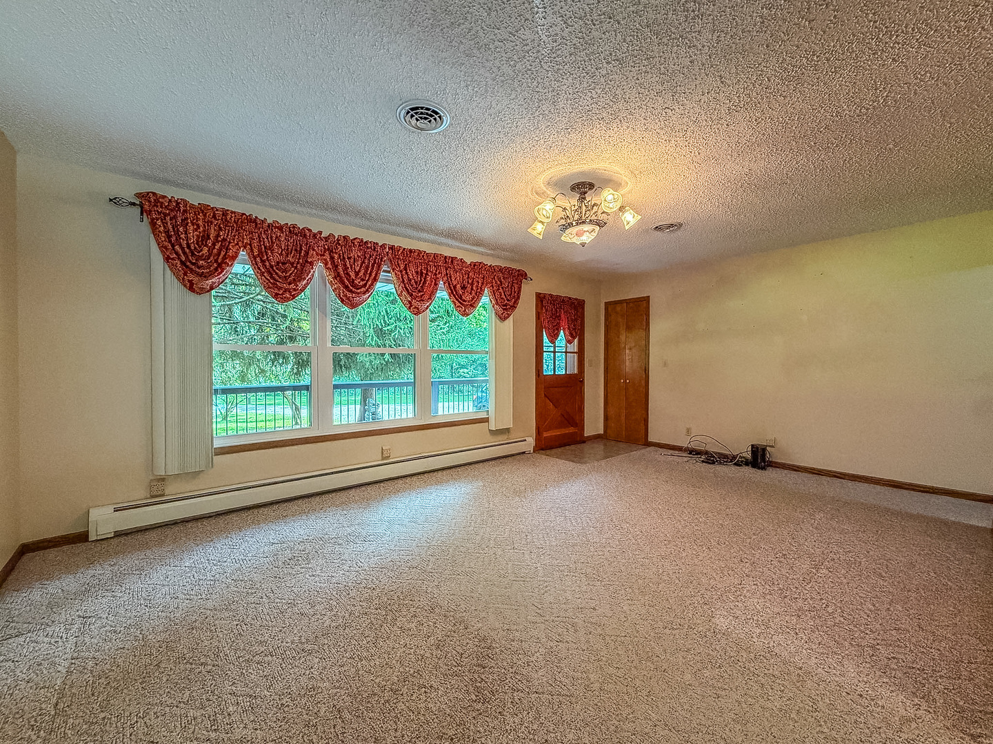 14373 N County Road 2200e Property Photo 7