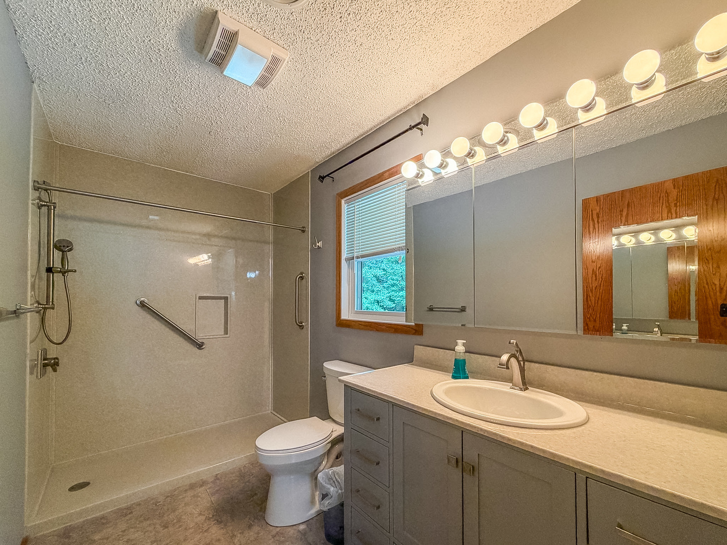 14373 N County Road 2200e Property Photo 18