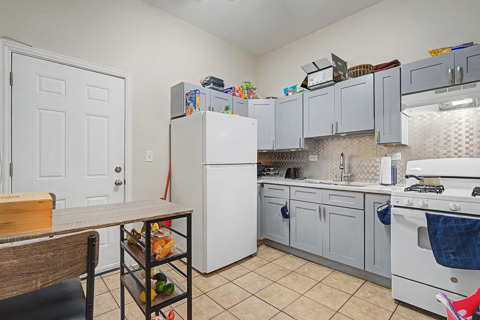 5406 S May Street Property Photo 6