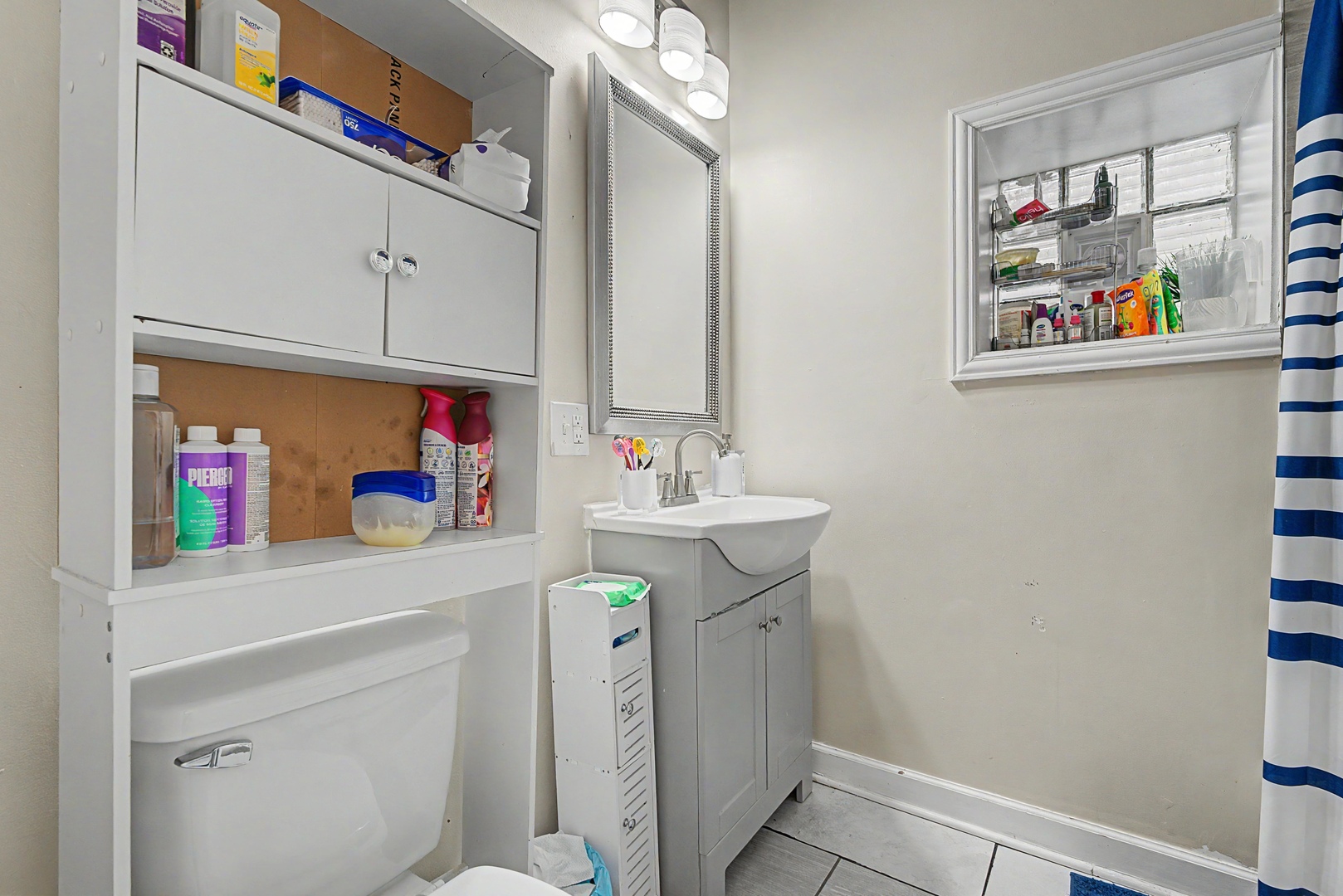 5406 S May Street Property Photo 8
