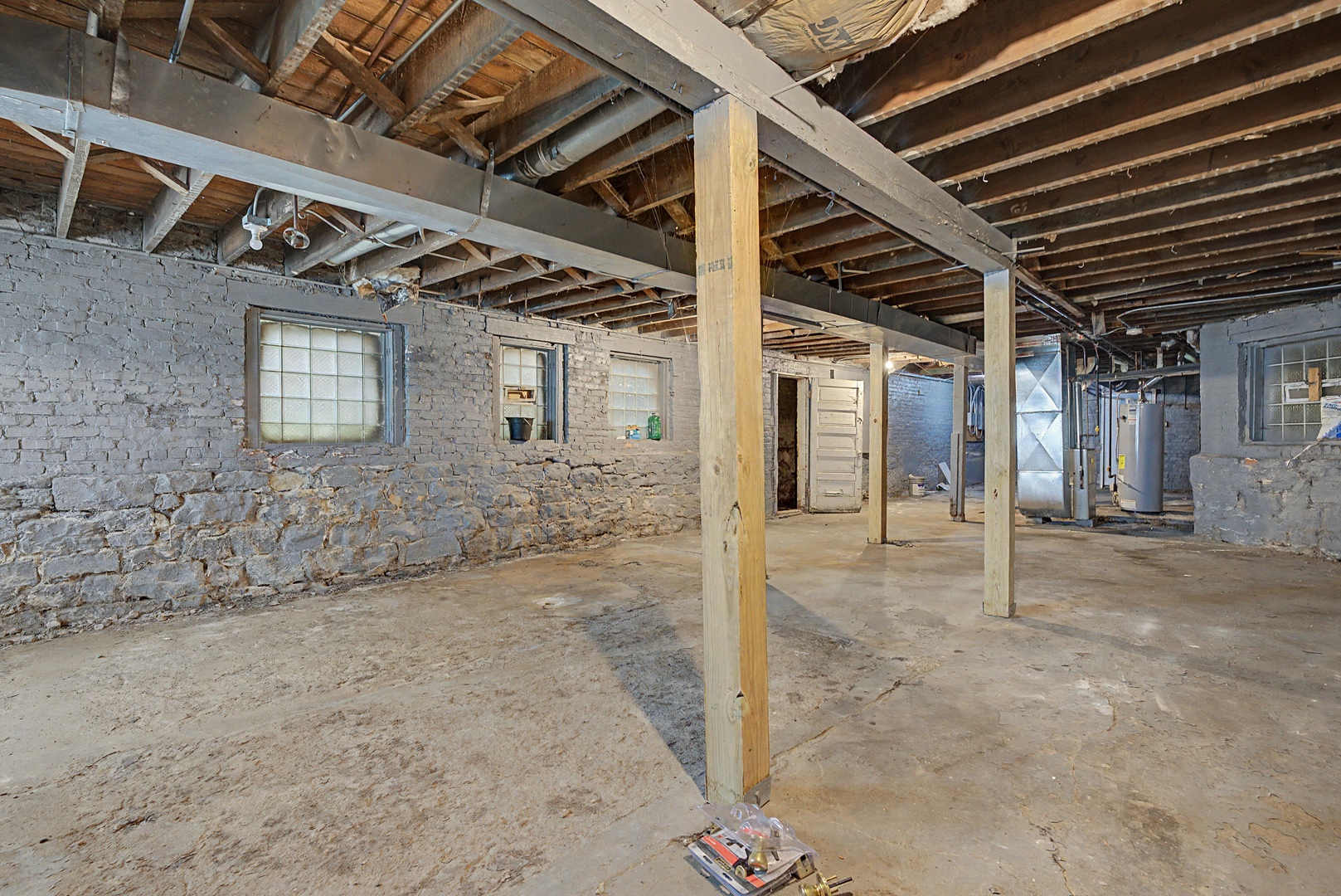 5406 S May Street Property Photo 27