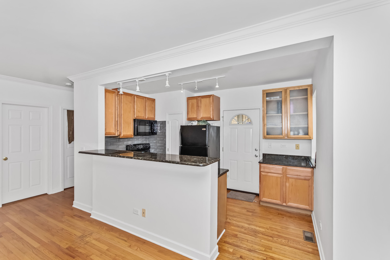 2514 W North Shore Avenue 1 Property Photo 5