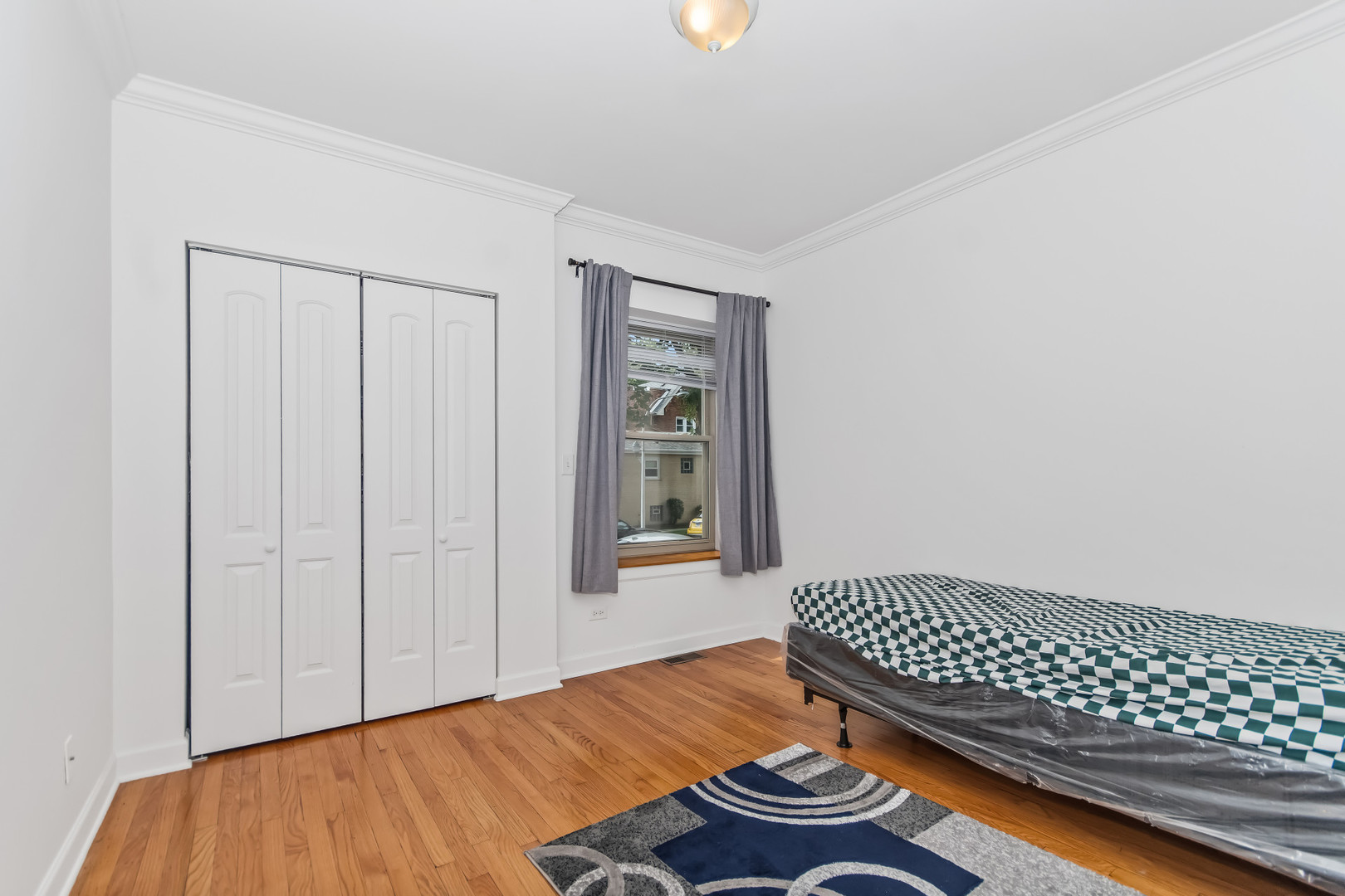 2514 W North Shore Avenue 1 Property Photo 8