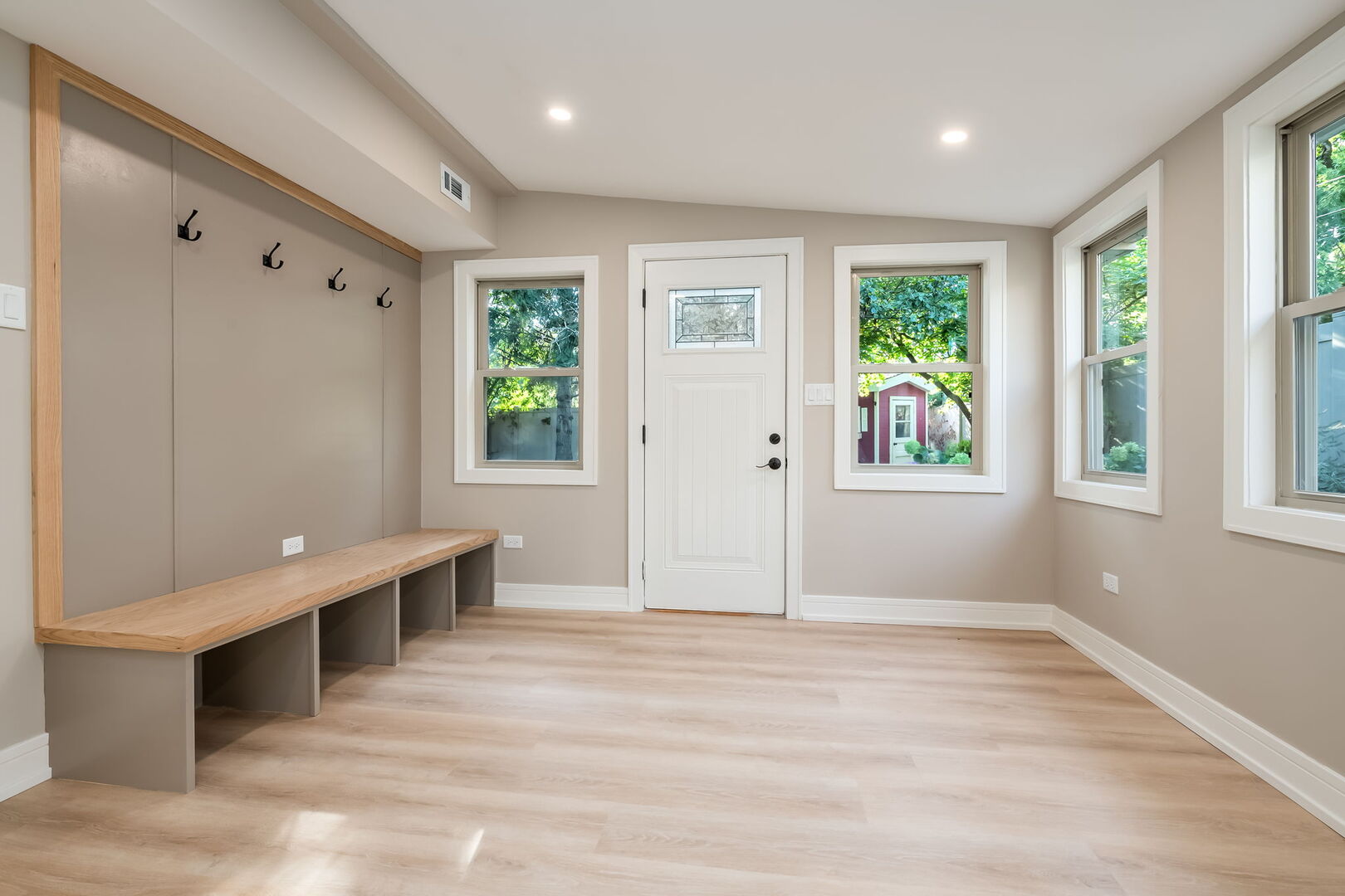 305 E Armitage Avenue Property Photo 10