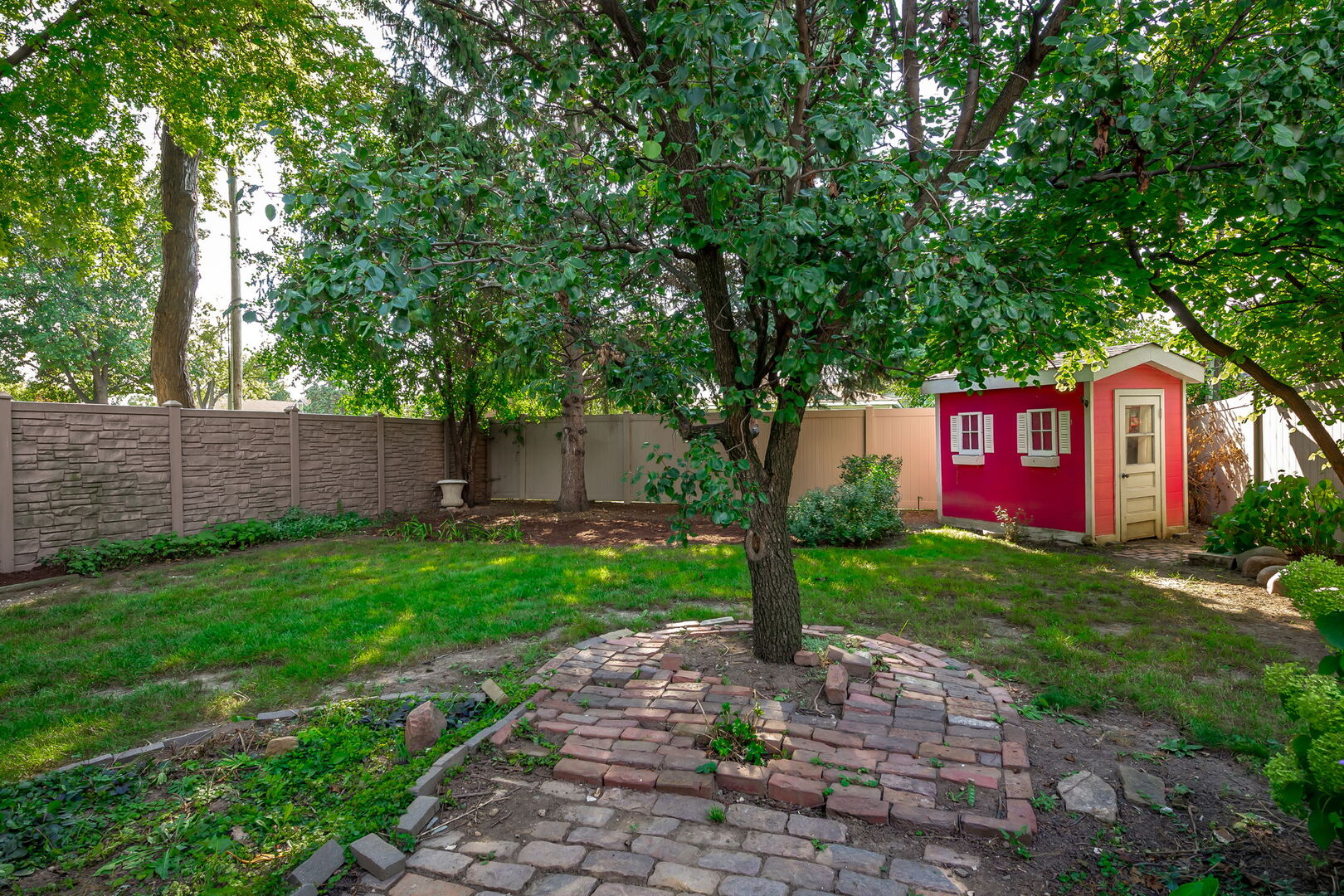 305 E Armitage Avenue Property Photo 25