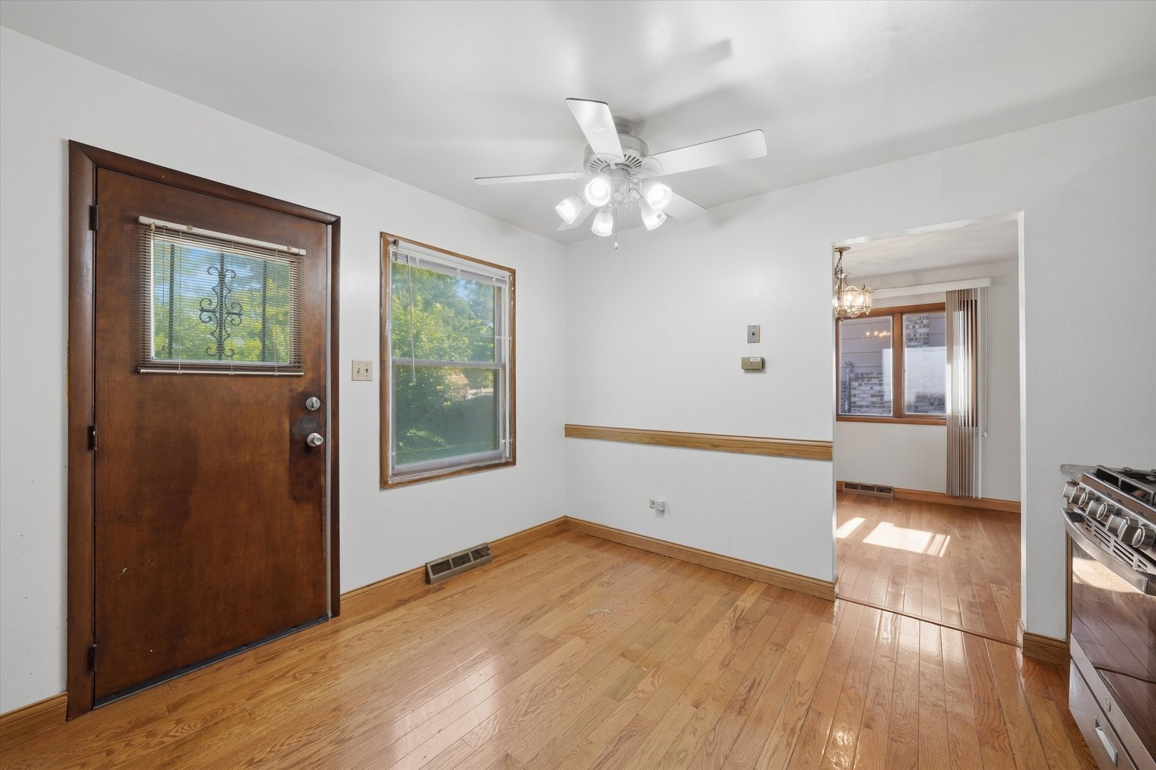 4050 Violet Lane Property Photo 3