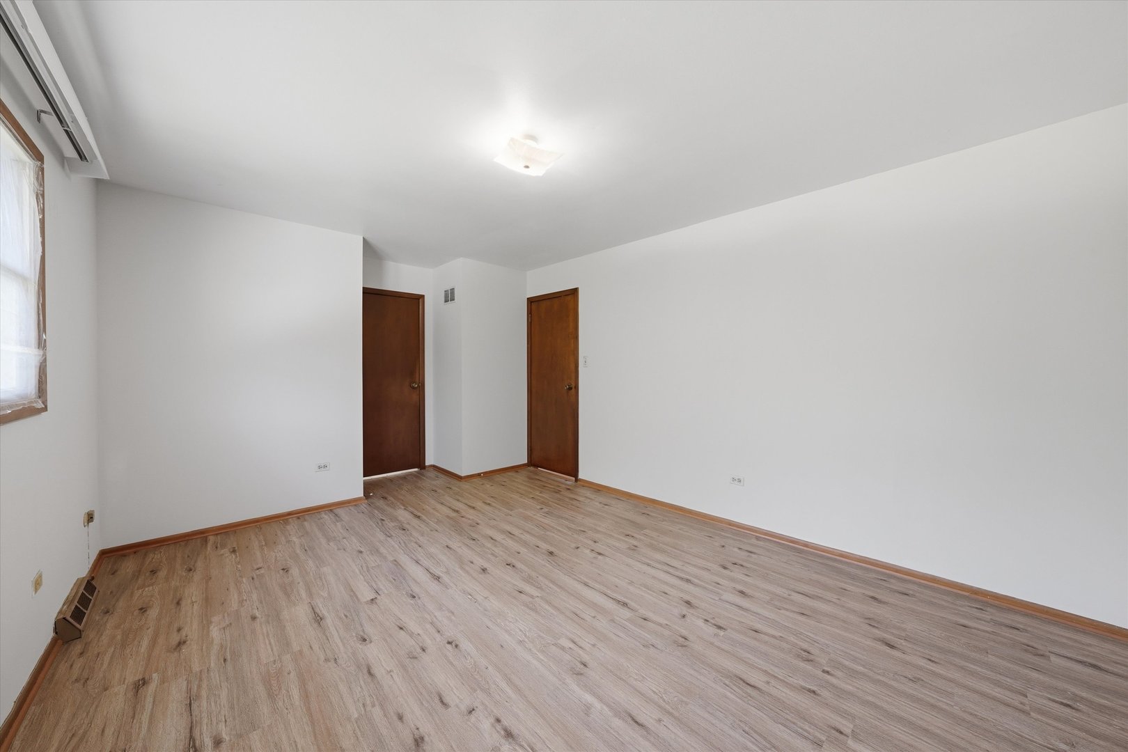 4050 Violet Lane Property Photo 16