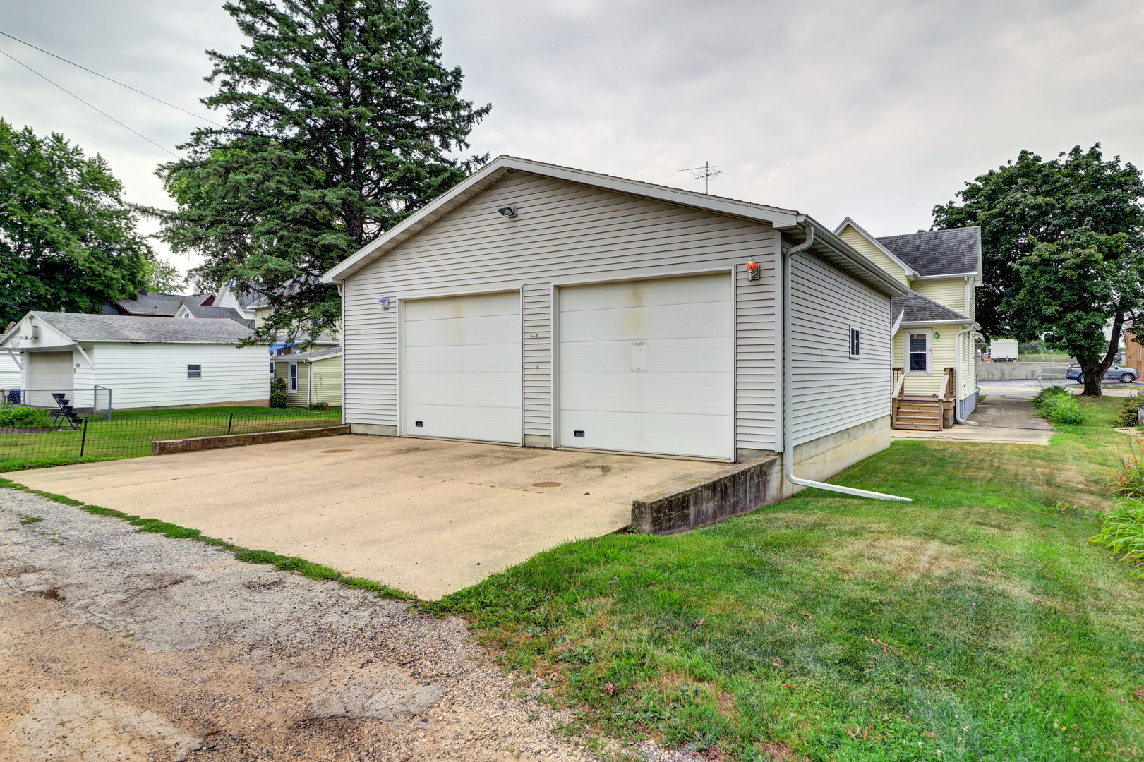 1019 Palmyra Street Property Photo 3