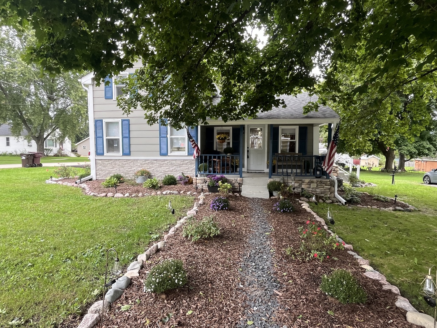 5724 Milwaukee Avenue Property Photo 1