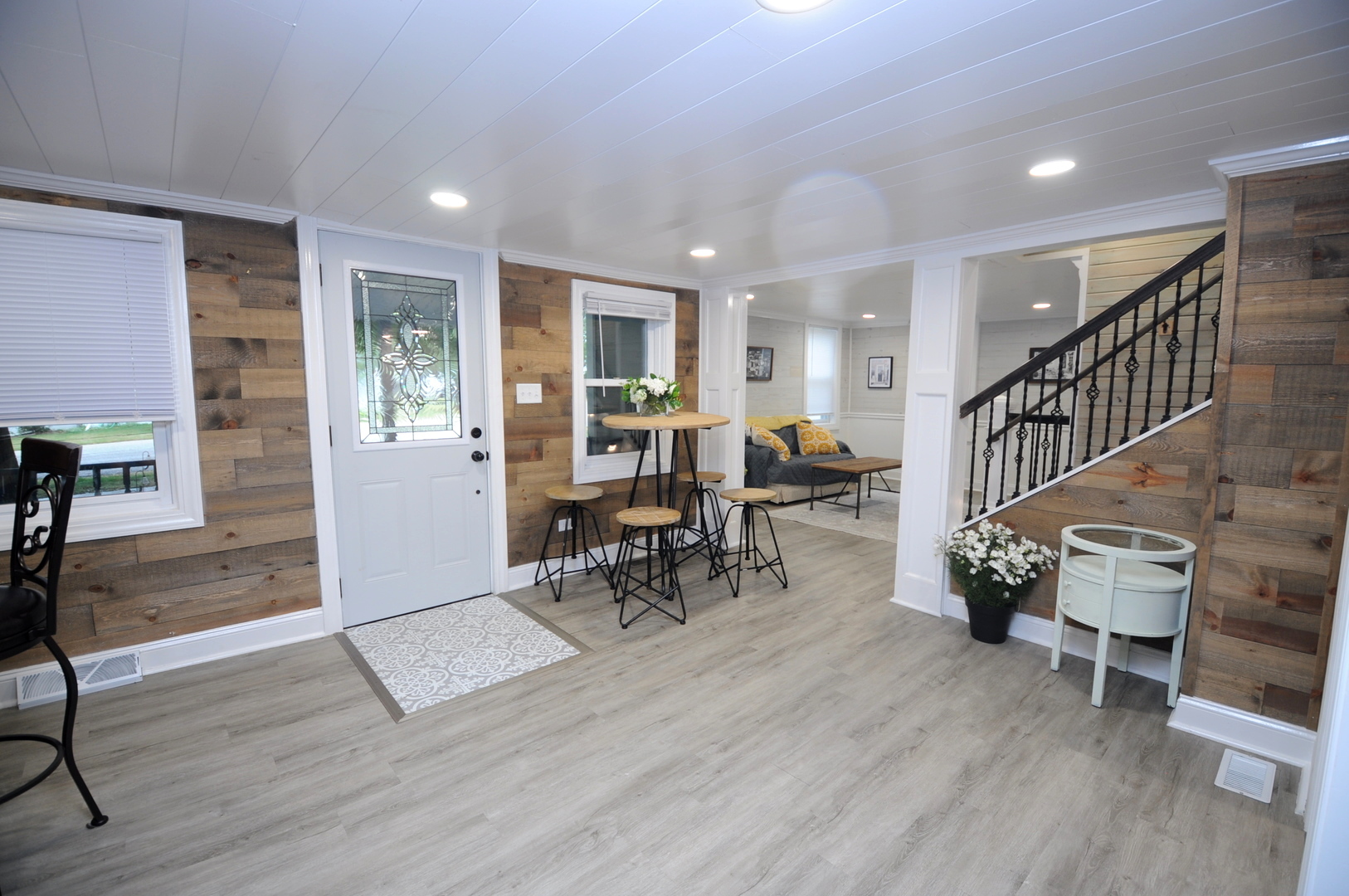 5724 Milwaukee Avenue Property Photo 6