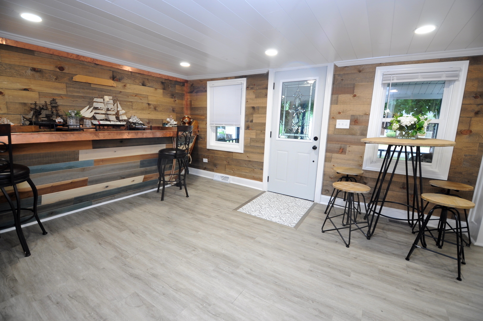 5724 Milwaukee Avenue Property Photo 7