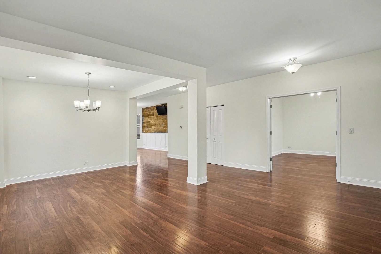 26613 Silverleaf Drive Property Photo 5