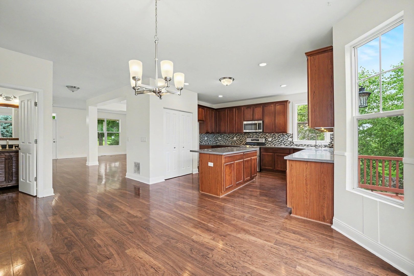 26613 Silverleaf Drive Property Photo 7