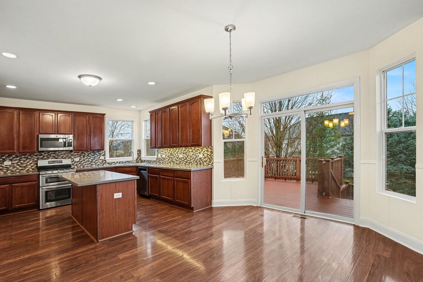 26613 Silverleaf Drive Property Photo 8