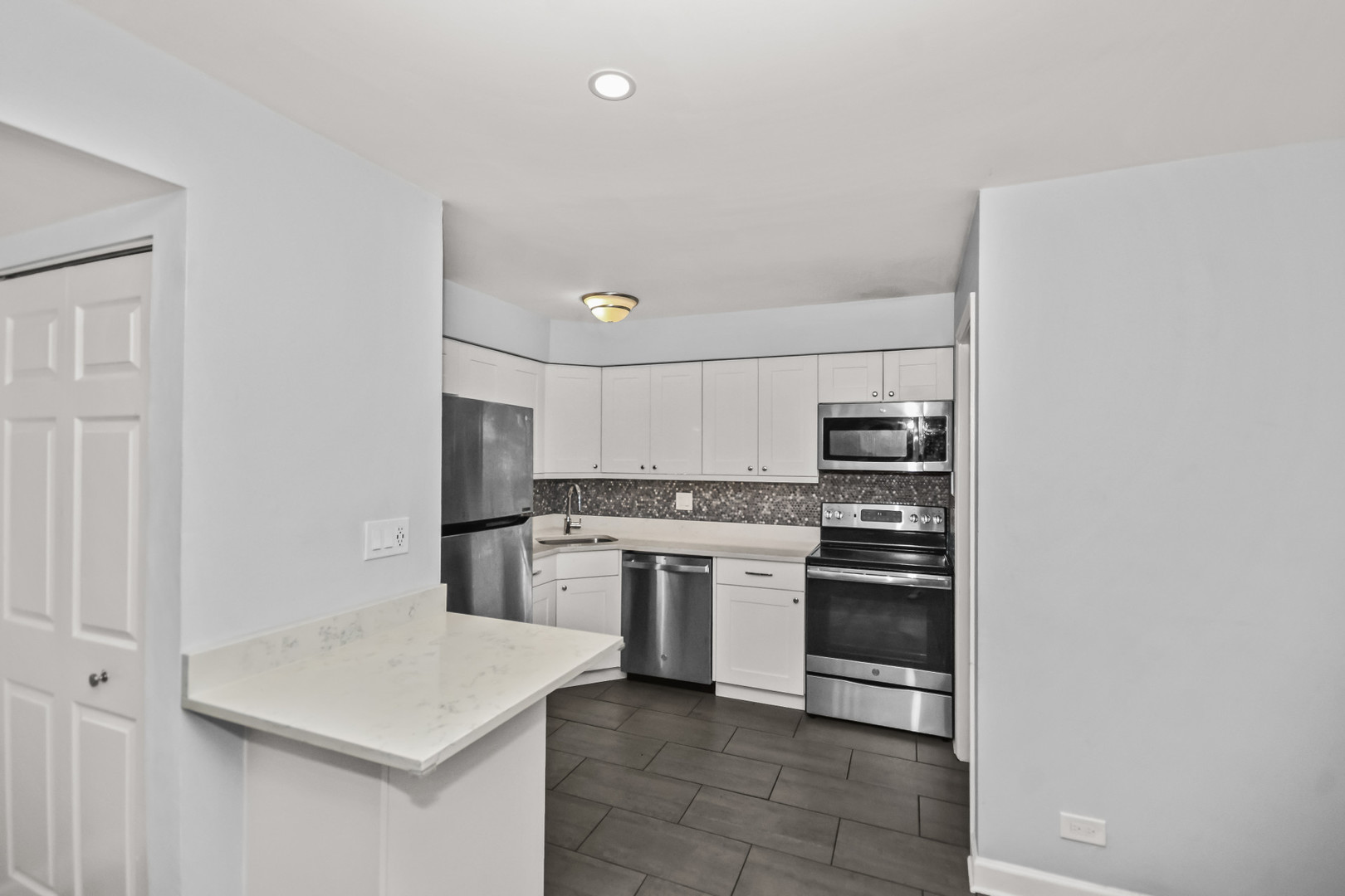 7248 Dixon Street B Property Photo 6