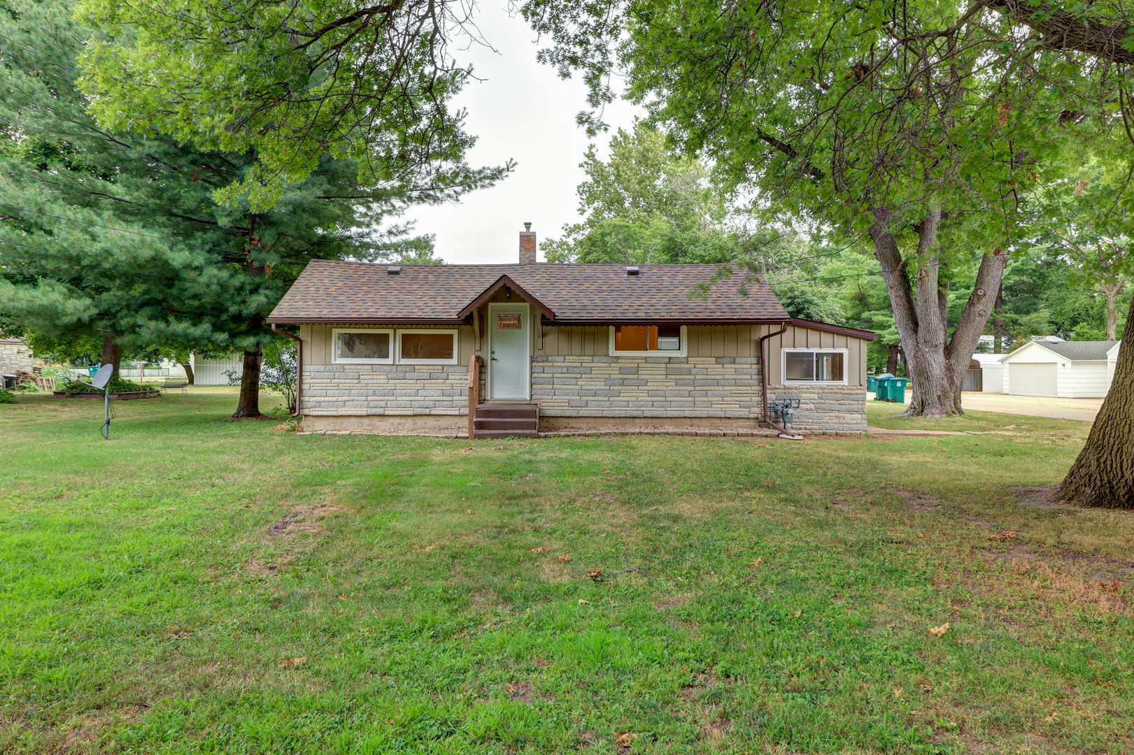 315 E Booth Street