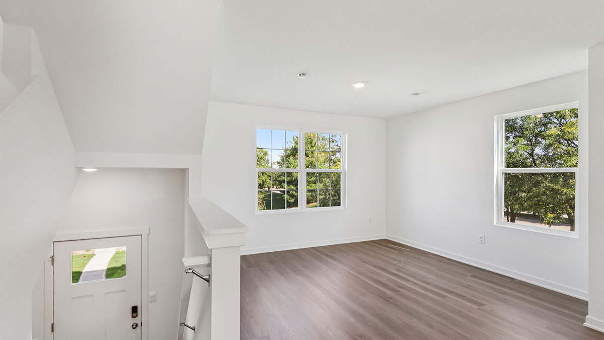 1399 Oakfield Lane Property Photo 3
