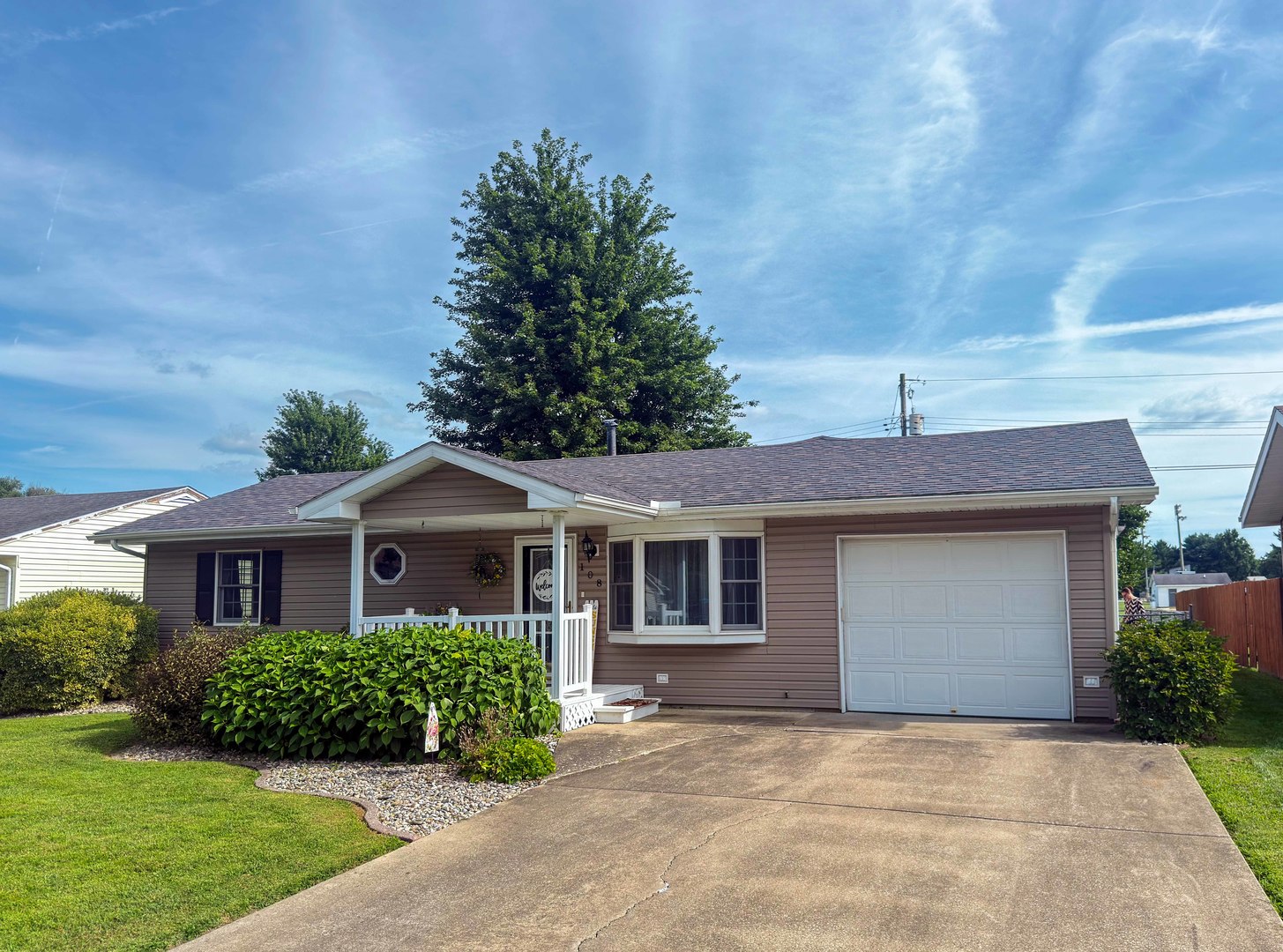 108 Larkspur Drive Property Photo 1