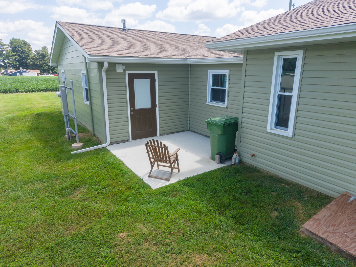 122 E Lincoln Property Photo 27