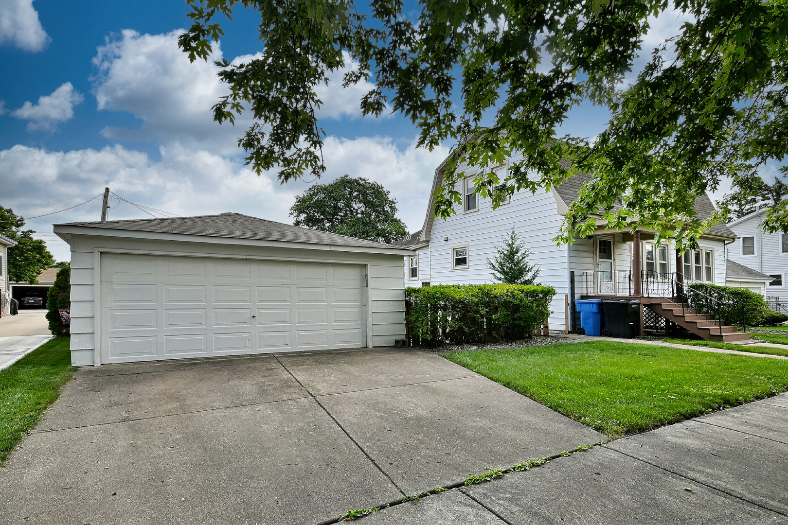 6315 N Sayre Avenue Property Photo 4
