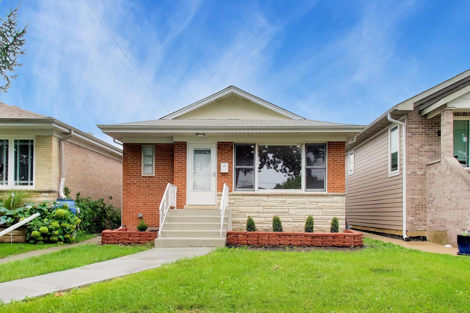 7528 W Winnemac Avenue Property Photo 1