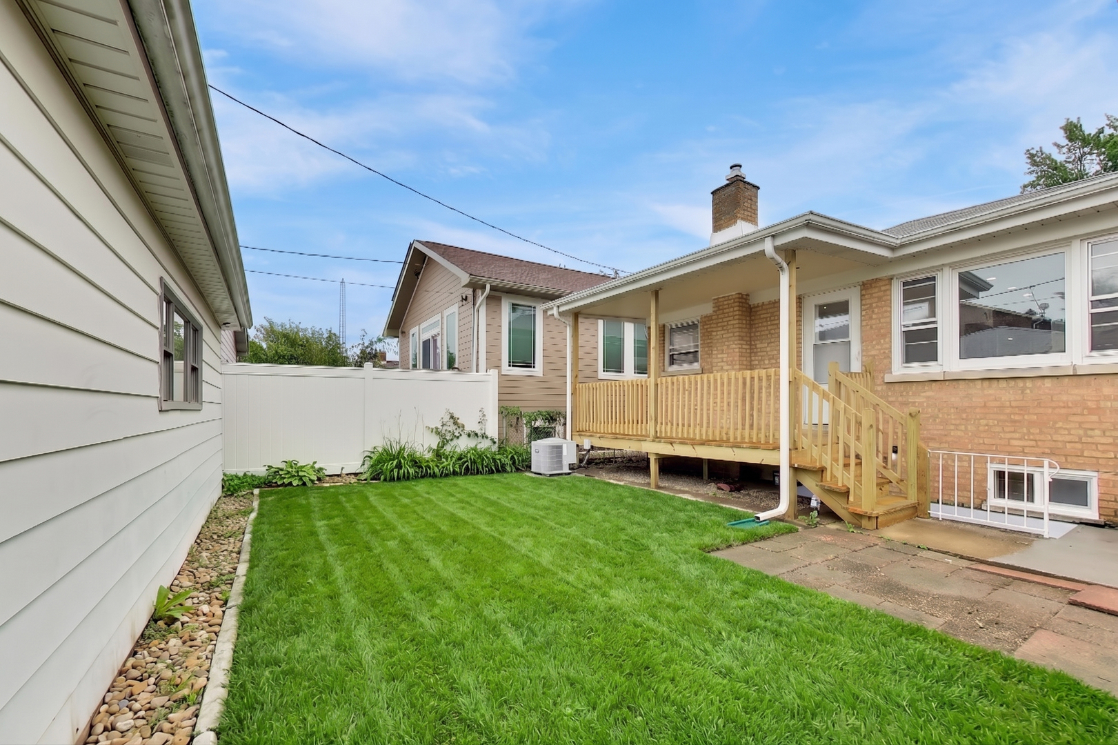7528 W Winnemac Avenue Property Photo 27