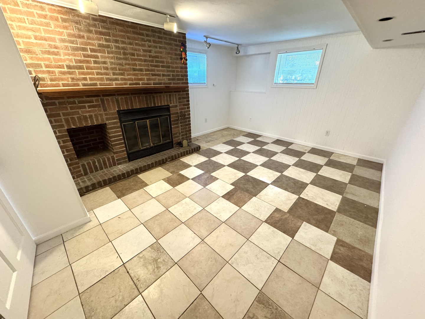 1008 Adams Court Property Photo 14