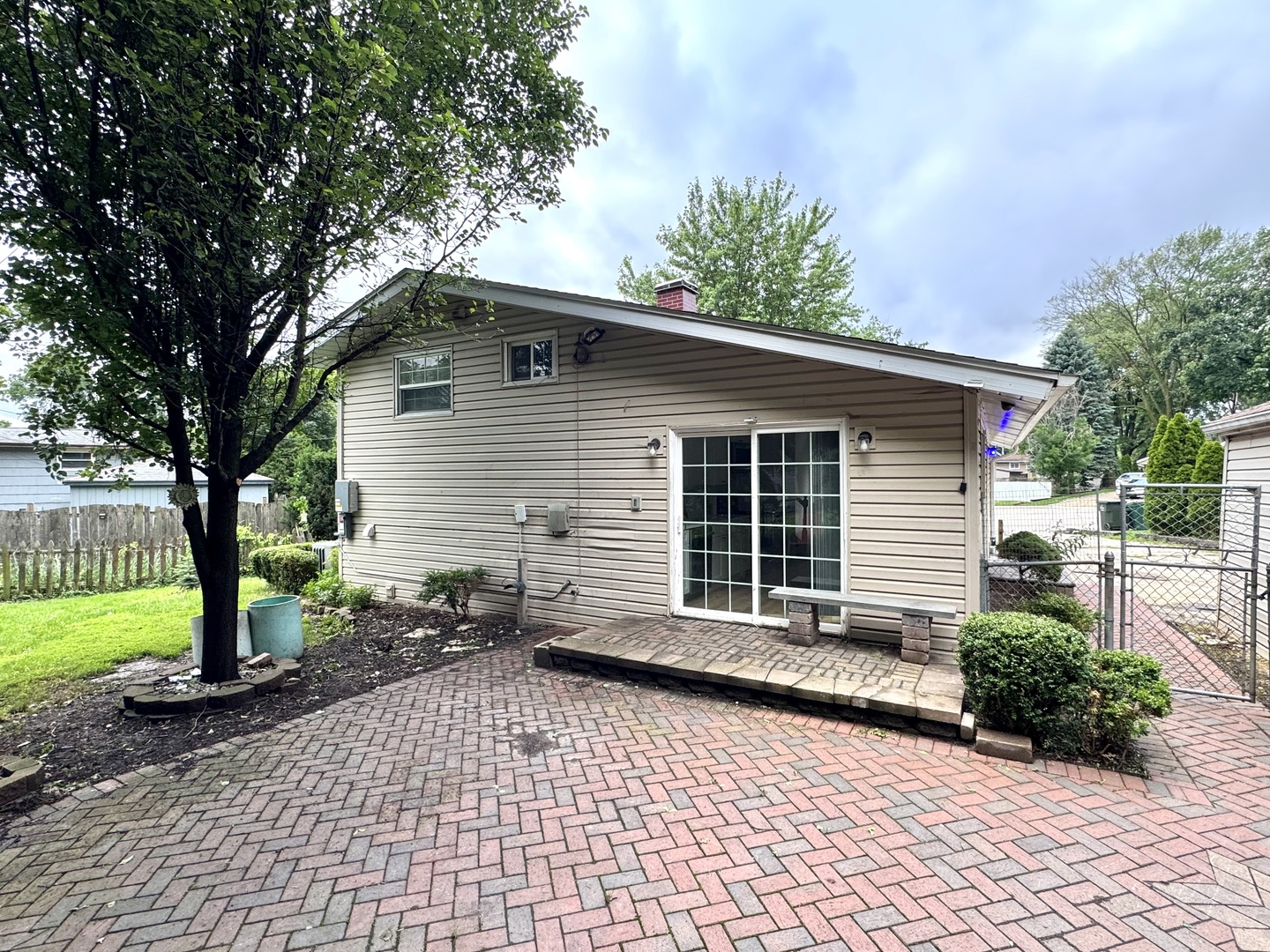 1008 Adams Court Property Photo 16