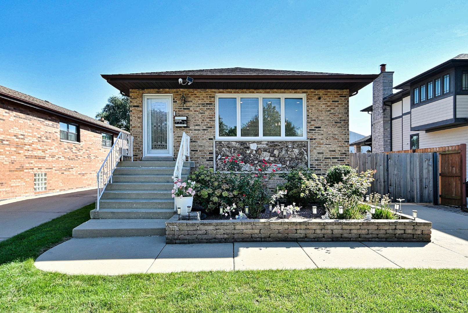 2329 Trumbull Avenue Property Photo 1