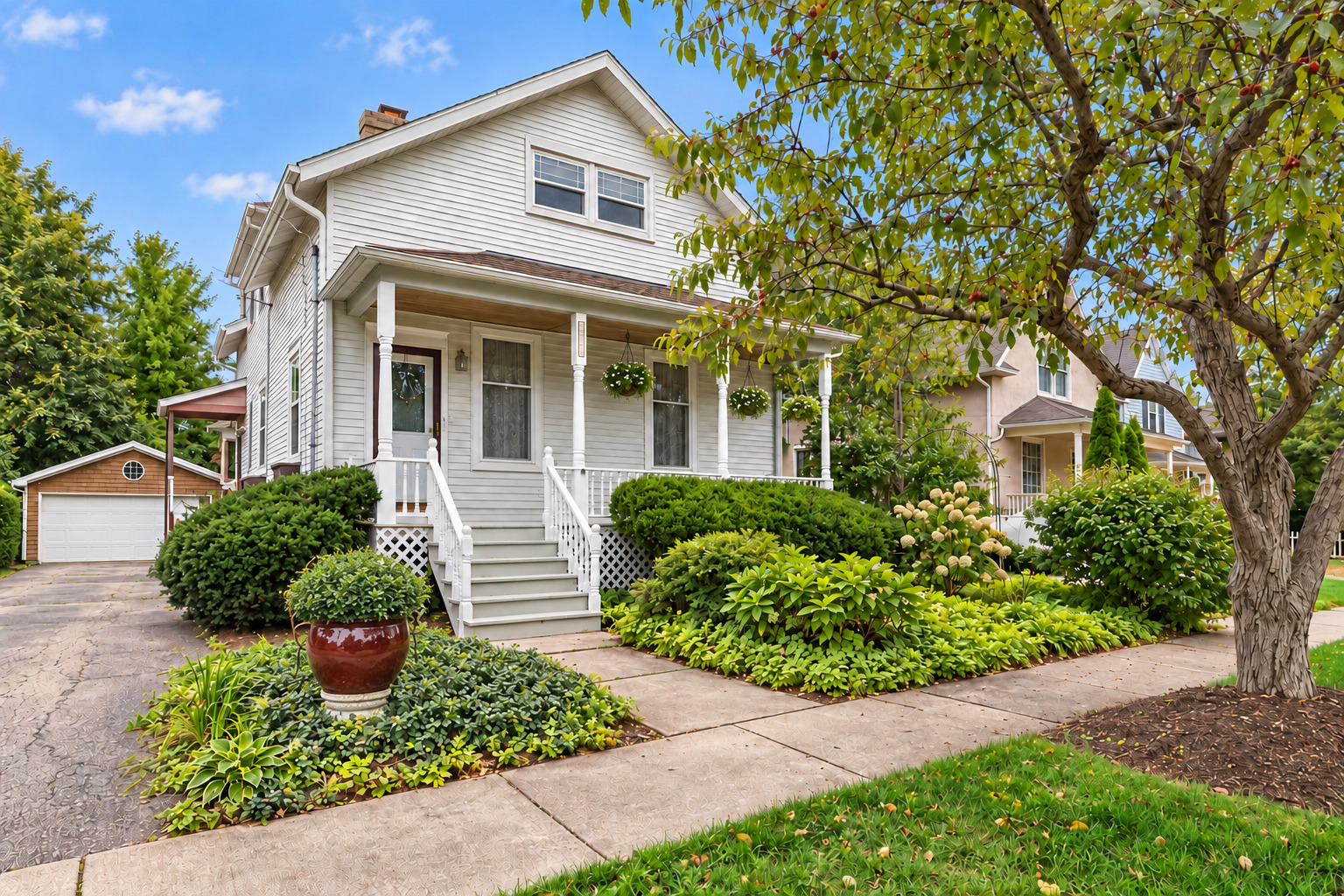 693 Cherry Avenue Property Photo 1