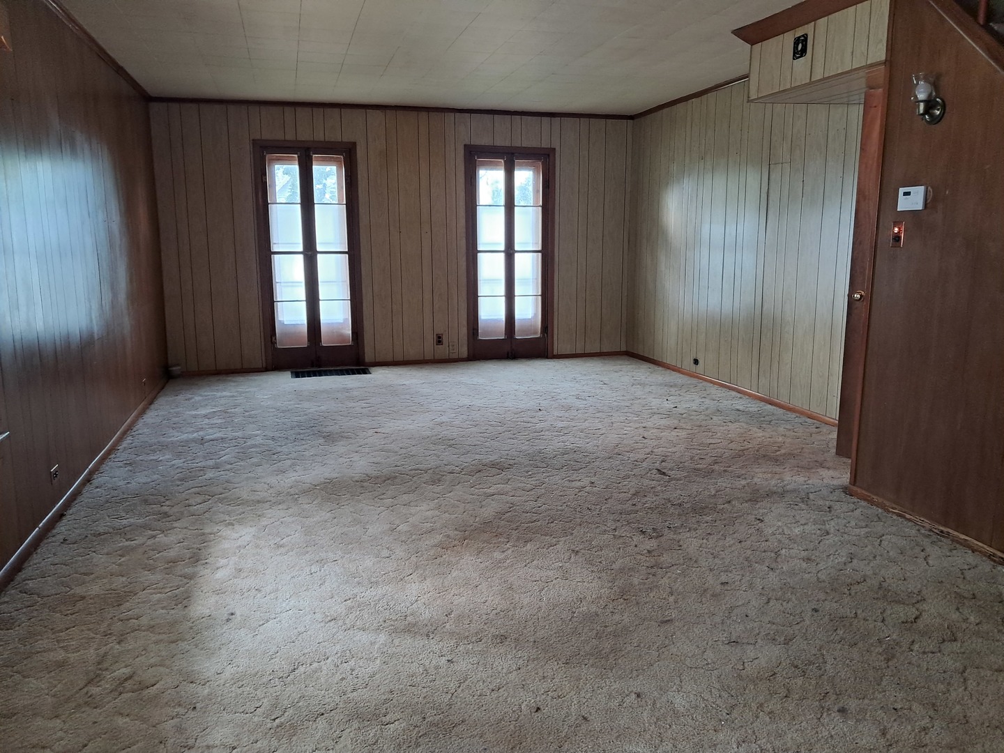 317 Clark Street Property Photo 3
