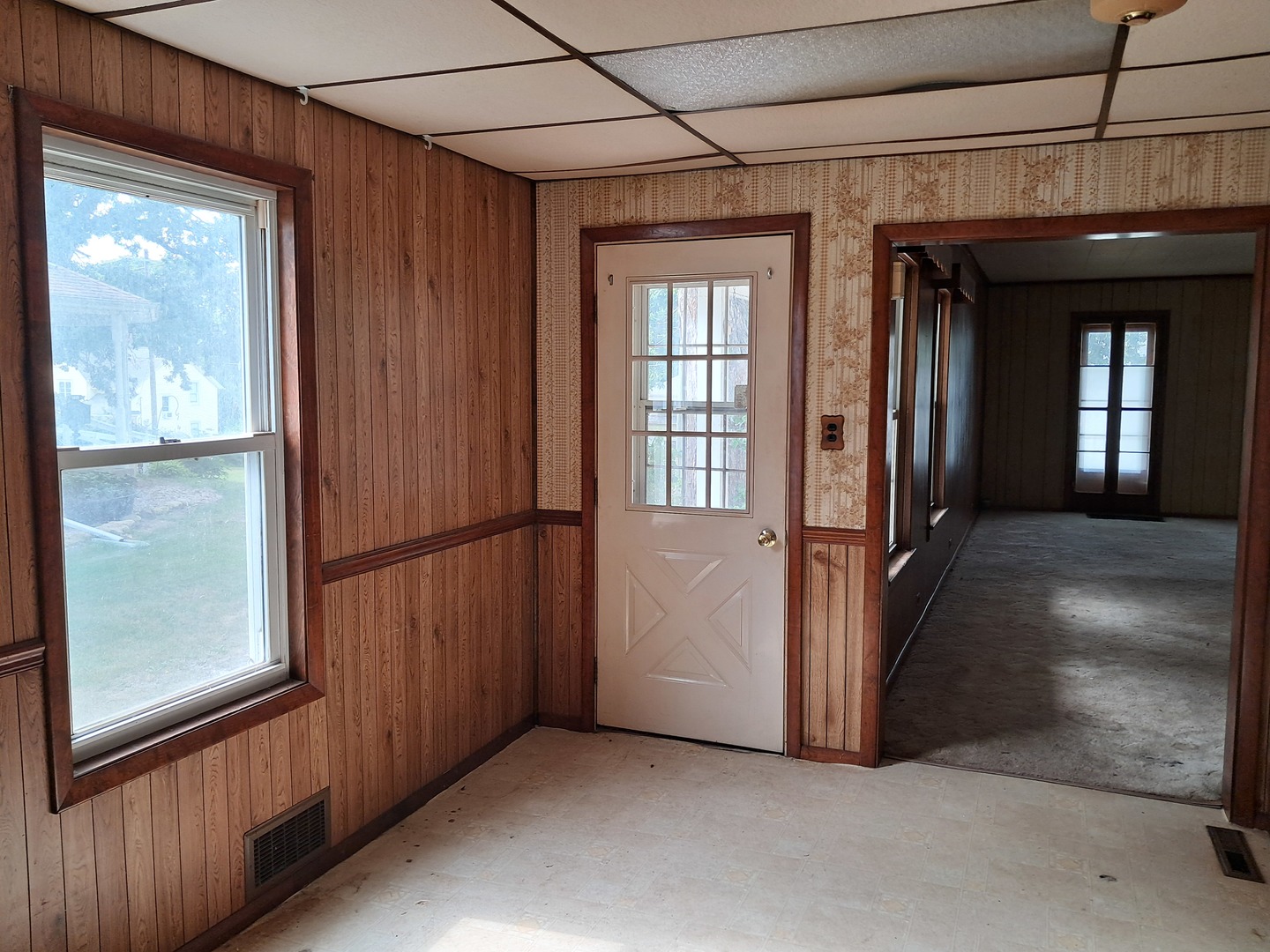 317 Clark Street Property Photo 4