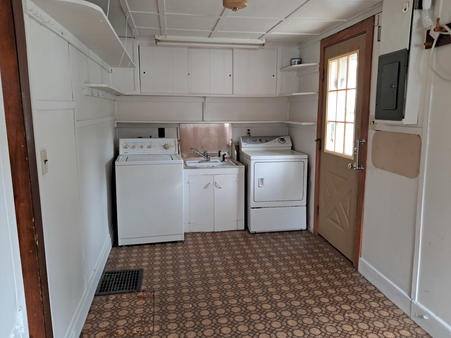 317 Clark Street Property Photo 16