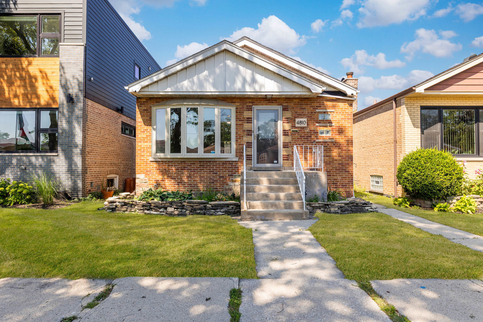 4810 S Lamon Avenue Property Photo 1