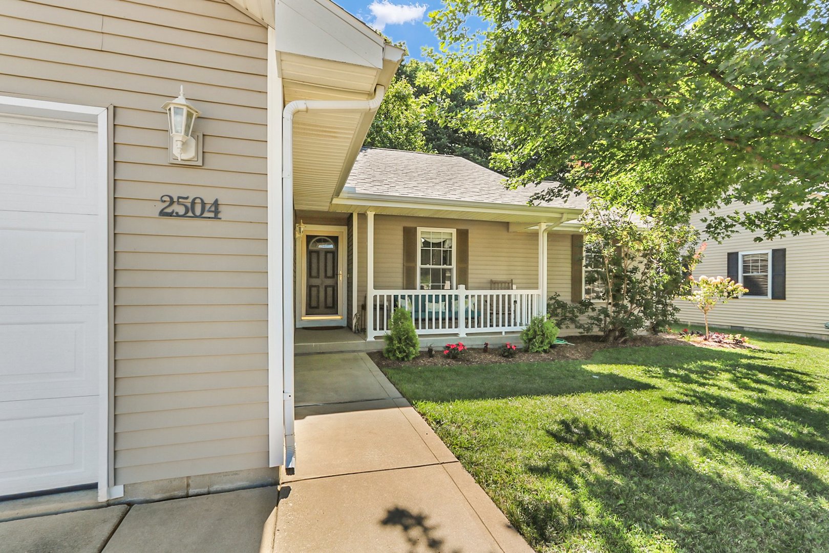 2504 Goodfield Drive Property Photo 3