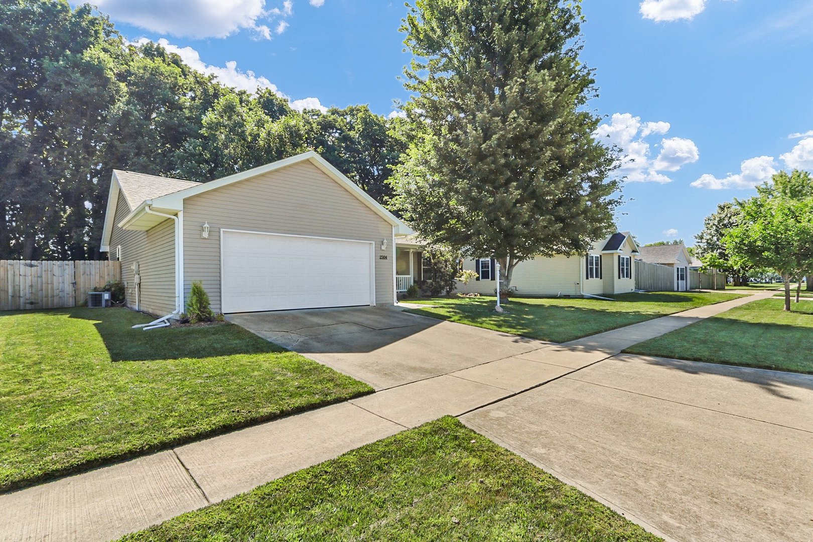 2504 Goodfield Drive Property Photo 29
