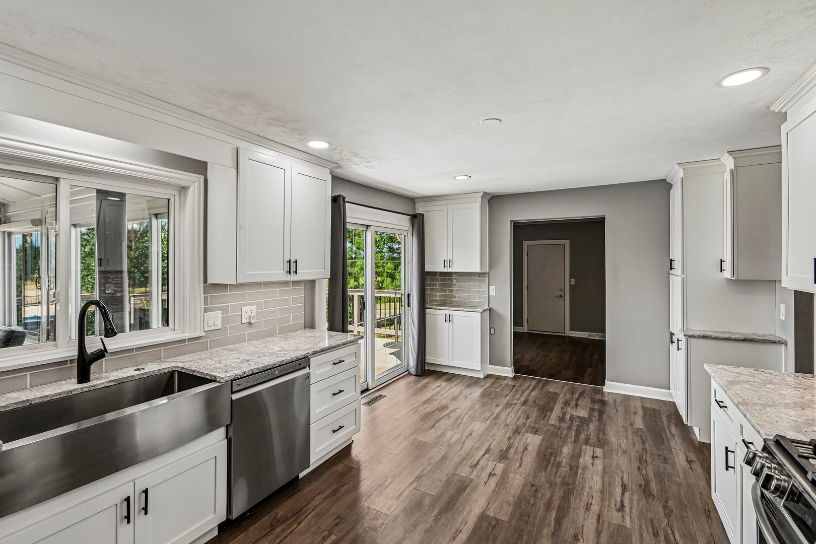 6797 Manchester Road Property Photo 6