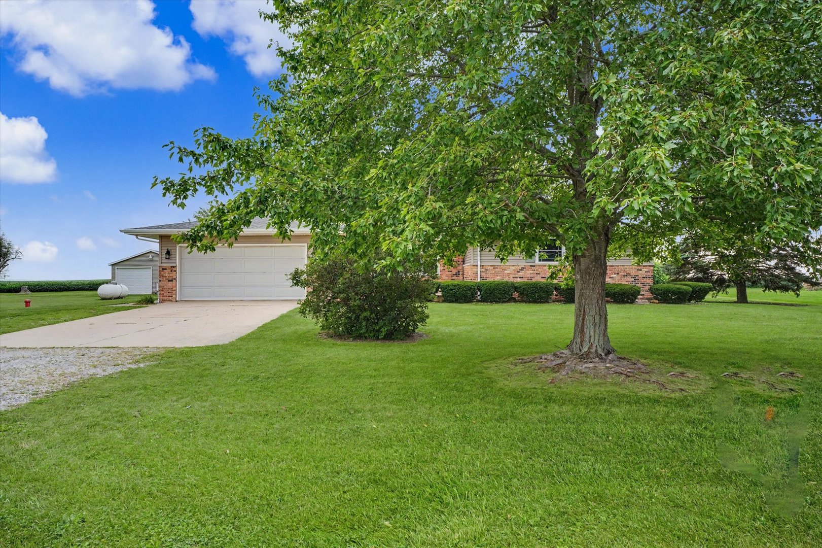 2108 County Road 1900 E Property Photo 2
