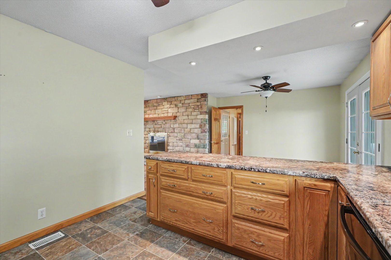 2108 County Road 1900 E Property Photo 20