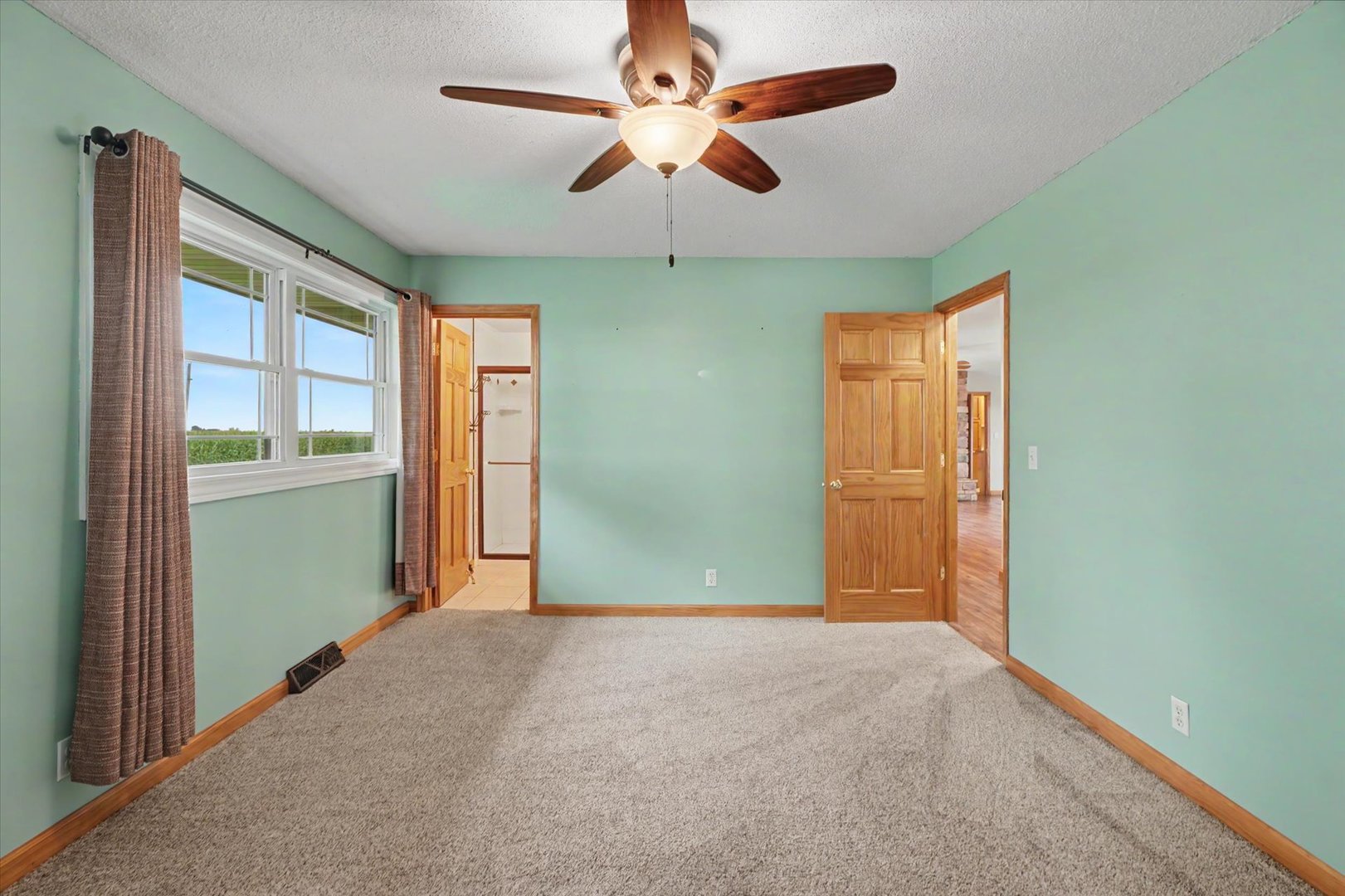 2108 County Road 1900 E Property Photo 22