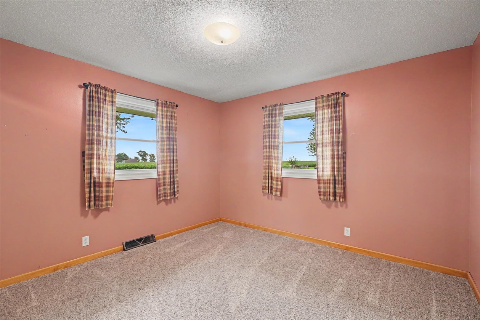 2108 County Road 1900 E Property Photo 29