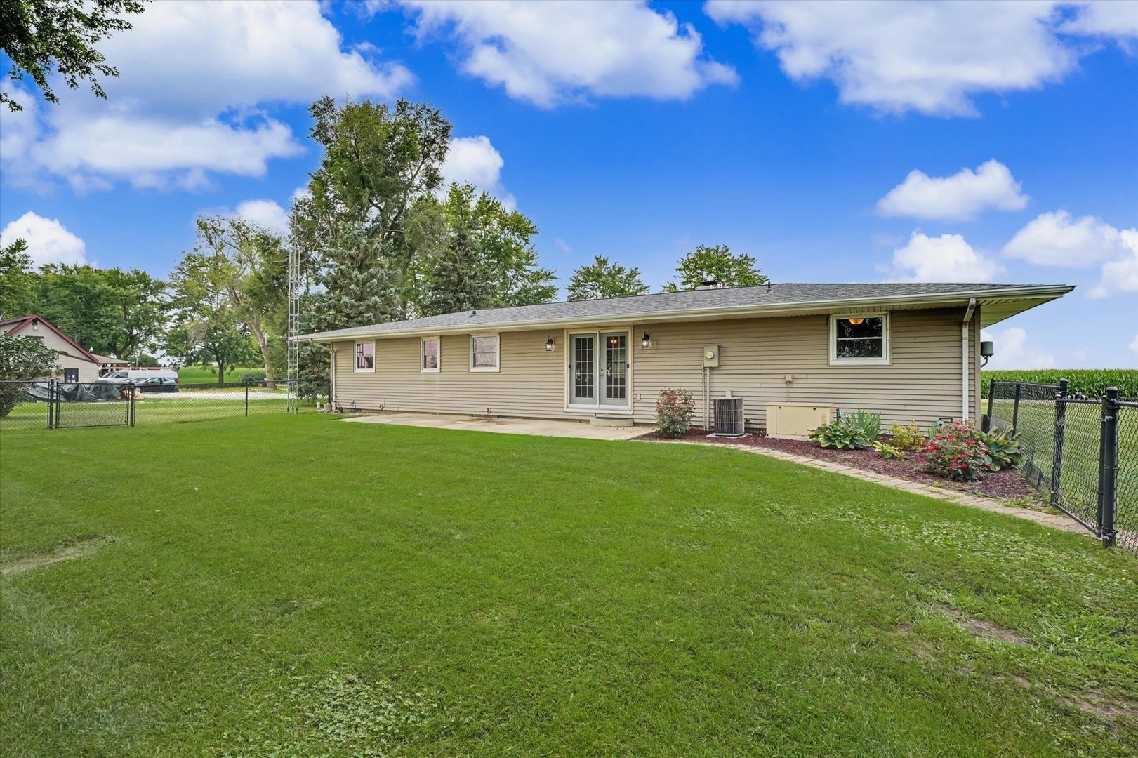 2108 County Road 1900 E Property Photo 36