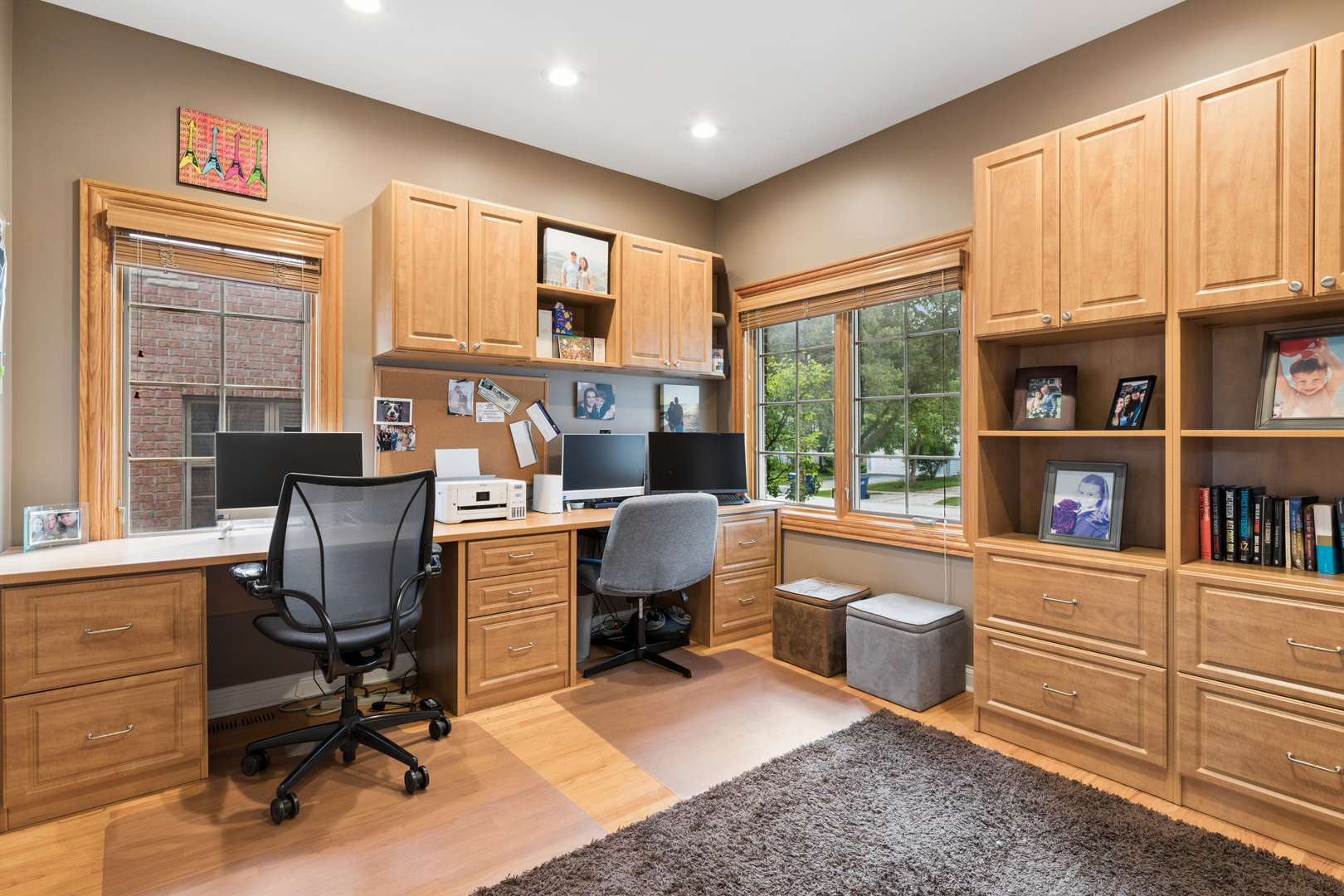 2532 Illinois Road Property Photo 4
